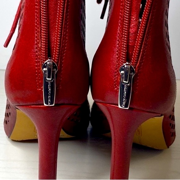 Vince Camuto size 8.5 Red Booties - Picture 5 of 7